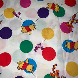 1/2 Yd Winnie the Pooh &quot;Rainbow Pooh&quot; Tela de algodón por Springs Industries