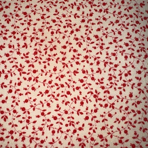 1/2 yd Vintage Small Floral Calico Print Cotton Fabric