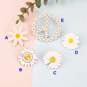 2pcs Beautiful Chrysanthemum Badge Stitch Collection Enamel Lapel Pin