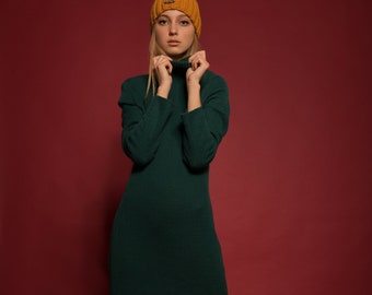 Green long knitted casual dress, Emerald merino turtleneck maxi dress