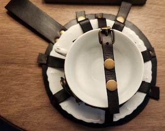 Fondina per tazza da tè in pelle fatta a mano con tazza da tè vintage