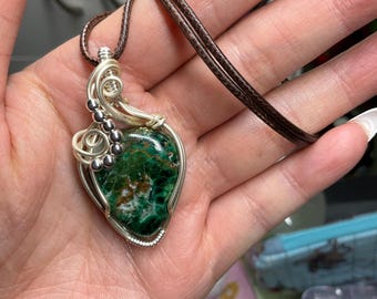 Australian Malachite in pearl white silver