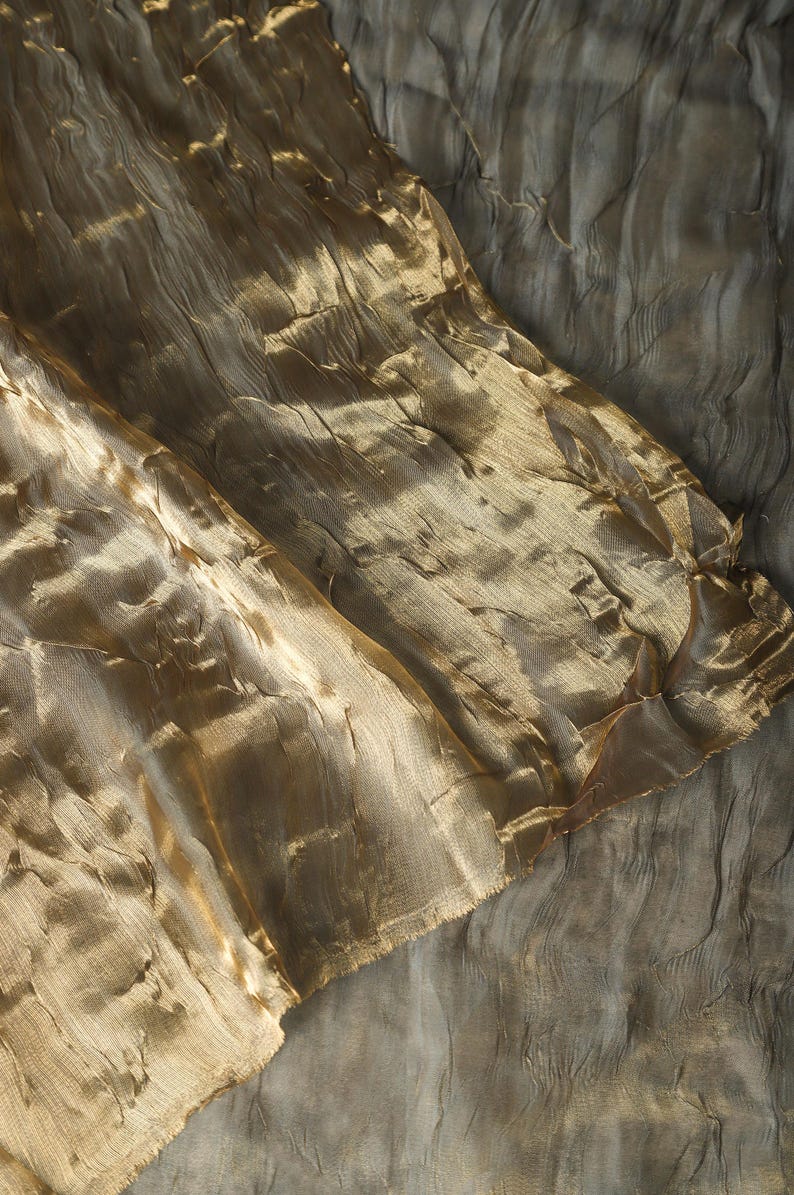 Golden Water Ripple Gauze Fabric, Reflective 3D Pleated Fabric ...