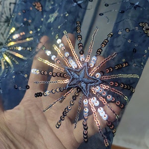 Tissu à paillettes étoiles, tissu dentelle bleu marine, tissu résille lune, tissu pour rideaux scintillant, tissu brillant pour robe de mariée, tissu réfléchissant, C09-1