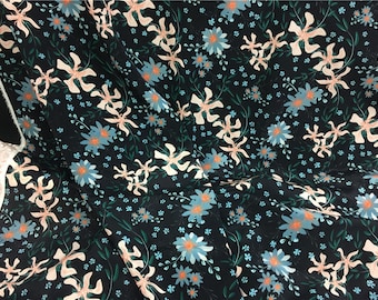 Flower design pure mulberry silk fabric, Floral Silk Crepe de Chine fabric, Lady cheongsam fabric, Scarves real silk fabric, by yard, B60