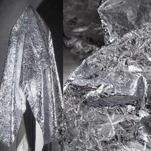 Tela metálica plateada brillante, tela con textura plisada, tela con relieve, tela reflectante, tela de diseño, tela para ropa, por metro, D672