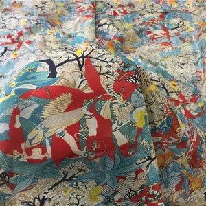 Pure Mulberry Silk Fabric, Silk Crepe De Chine Fabric, Abstract Flowers