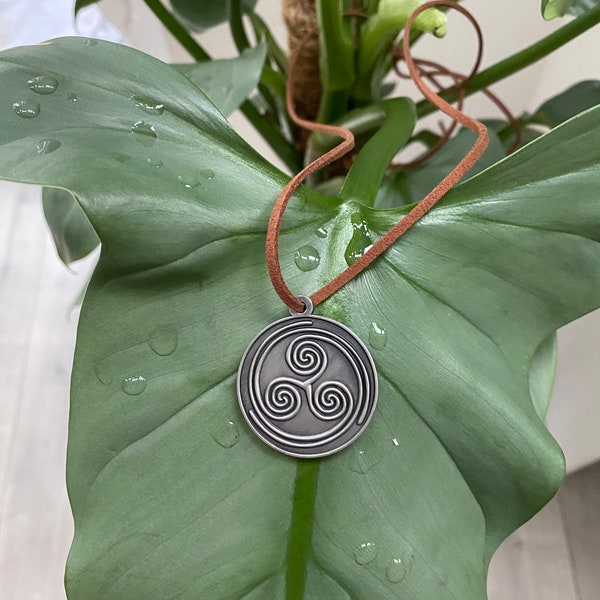 Druid/Celtic Pendant - Triskelion - Awen - Celtic Necklace