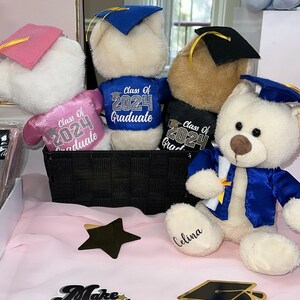 Grad Teddybär - personalisiertes Geschenk für Studenten - Plüsch benutzerdefinierte High School College bestanden 2025 - Andenken Tierspielzeug