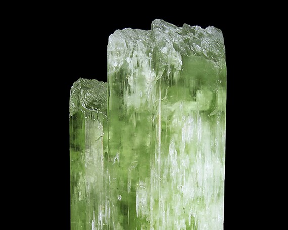 Spodumene / (577 grams) / Locality - Kunar Province (Nuristan), Afghanistan