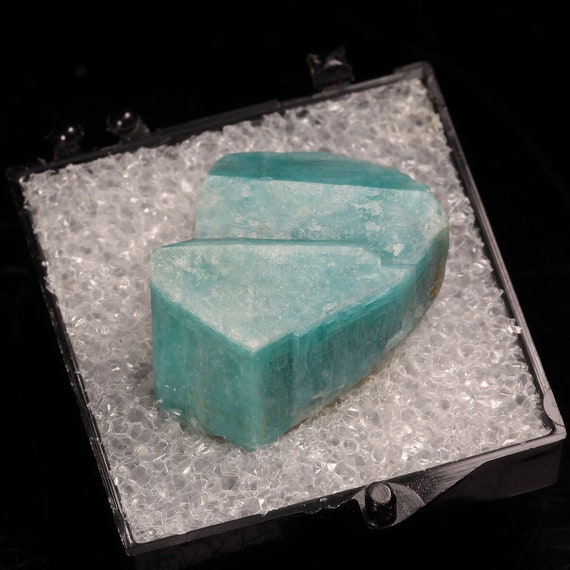 Microcline (variety "Amazonite") / Locality - Lake George Area, Park County, Colorado