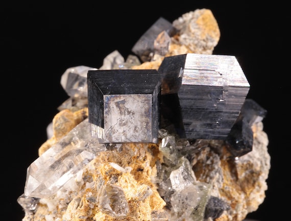 Anatase (doubly-terminated crystals) - Taftan, Chagai District, Balochistan Region, Pakistan