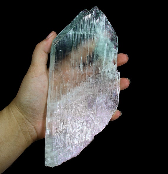Spodumene /(var: “Kunzite”)(doubly-terminated,“floater” bi-color twinned crystal)/ Locality - Mawi pegmatite, Nuristan Province, Afghanistan