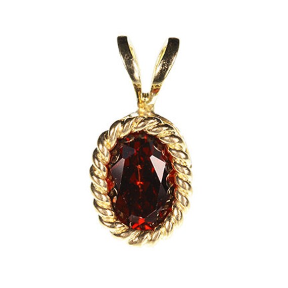 Red Garnet Pendant in 14kt Yellow Gold