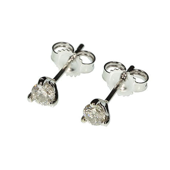 Diamond Stud Earrings in 14kt White Gold / 0.25 tcw