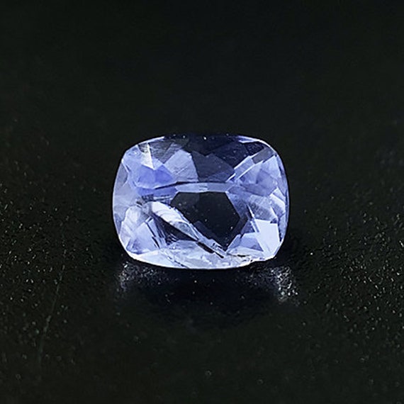 RARE Sodalite (Hackmanite) Gem (Fluorescent and Tenebrescent) - 0.16 cts - Afghanistan