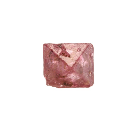 Spinel ("floater") / Locality - Mogok Valley, Mogok Township, Pyin-Oo-Lwin District, Mandalay Region, Myanmar (Burma)