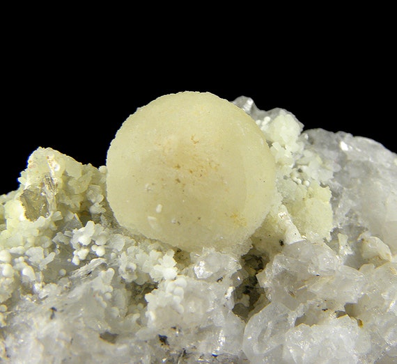 Wavellite on Quartz / Locality - Siglo XX Mine (Siglo Veinte Mine), Llallagua, Bustillo Province, Potosi Department, Bolivia