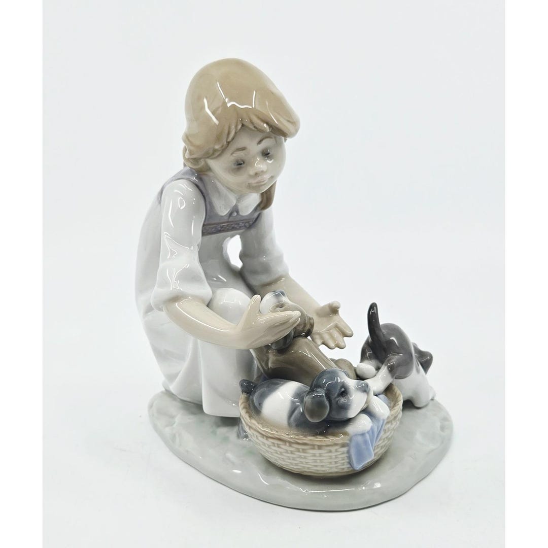 Lladro Joy in A Basket Porcelain Figurine 5595 Girl With Puppies