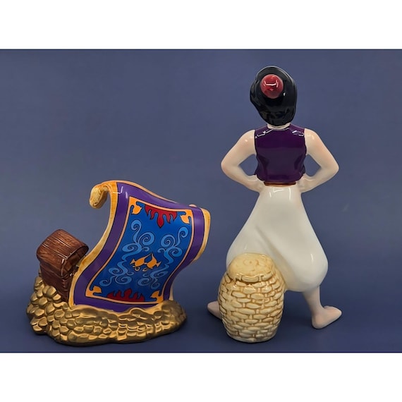 ディズニー アラジン シュミット 陶器製フィギュア 魔法の絨毯と宝物
