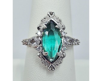 Vintage ring markies geslepen groenblauw stenen ring met zilverkleurige band en kristalaccent 9