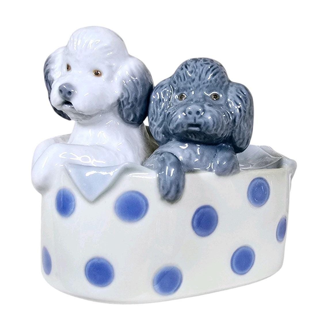 犬の陶器の置物 NAO Spain Handcrafted porcelain NAO BY LLADRÓ Porcelain Dog Figurine.retired Nao by Lladró