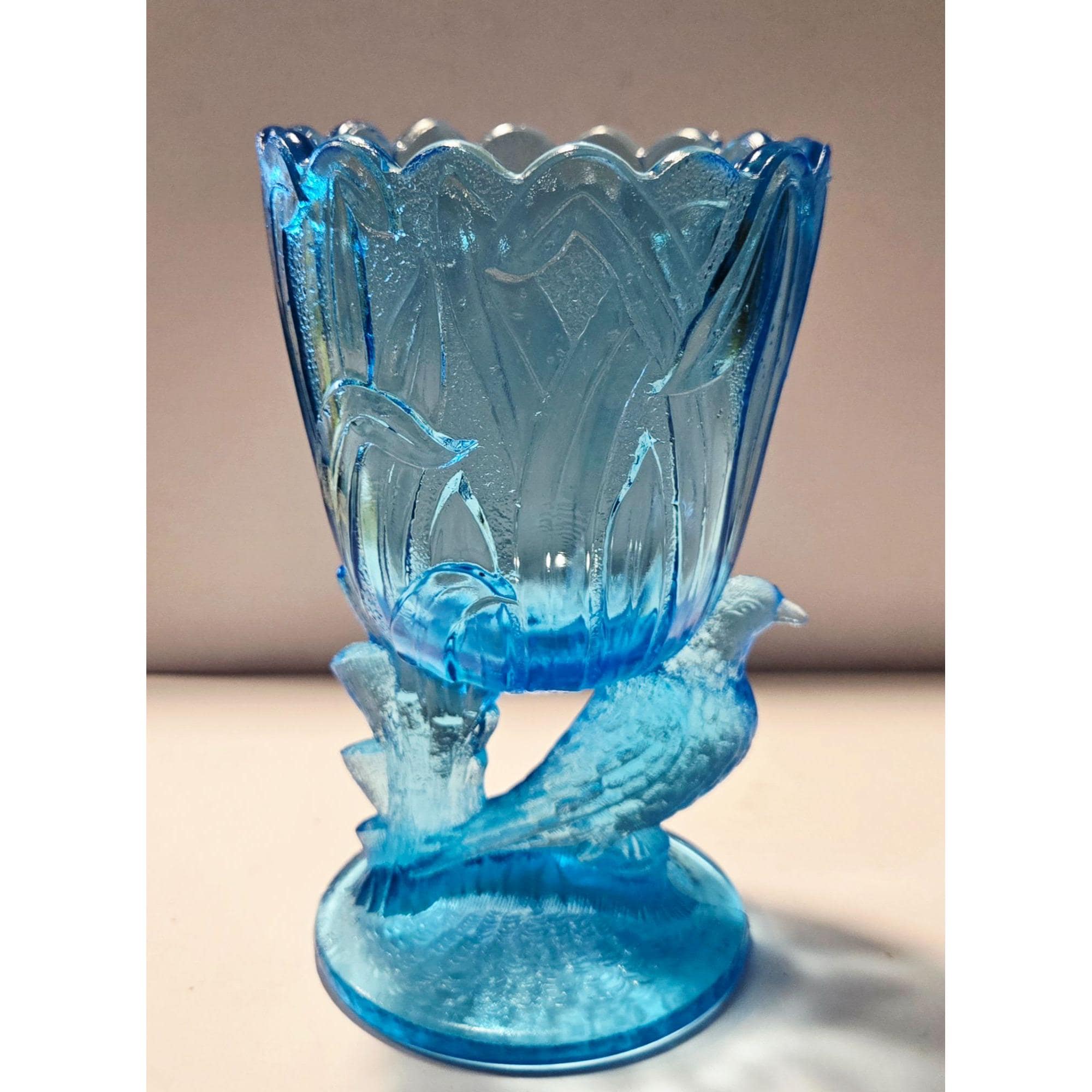 ヴィンテージ ガーンジー 鳩のラッシュ花瓶 アクアブルーガラス台座