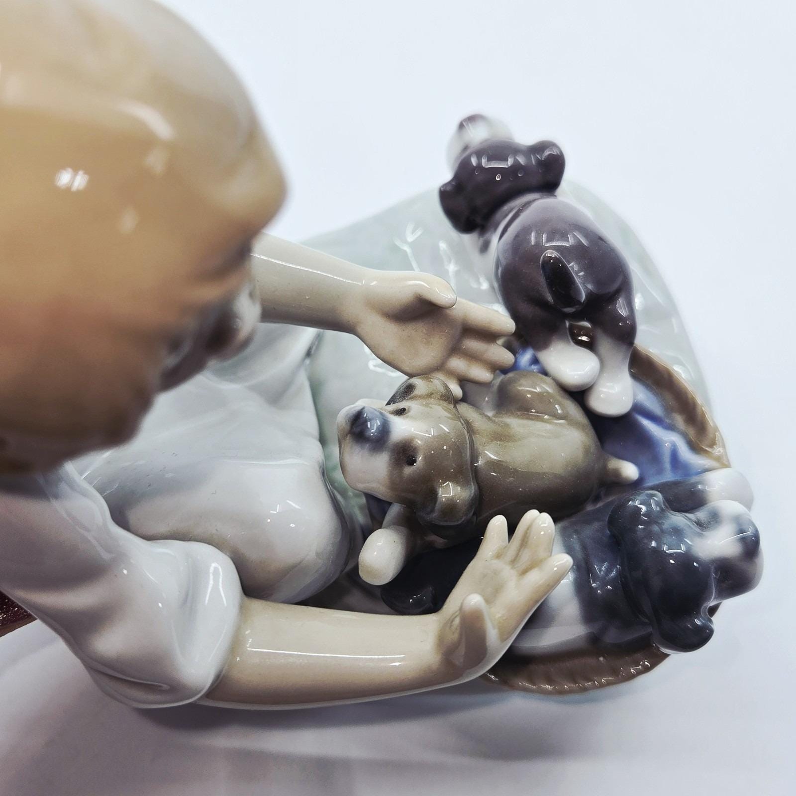 Lladro Joy in A Basket Porcelain Figurine 5595 Girl With Puppies