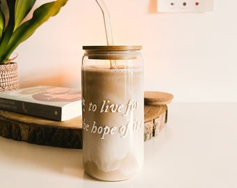 Trinkglas | to live for the hope of it all | To Go | Glas mit Bambusdeckel und Strohhalm | Iced Coffee Becher