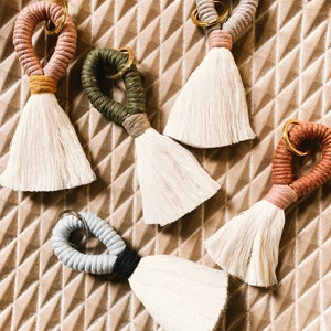 macrame keychain