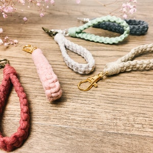 macrame keychain