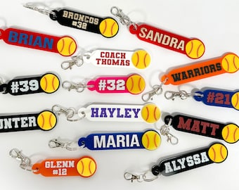 Etiqueta de llavero personalizada de softbol, regalos del equipo de softbol, regalo de etiqueta de bolsa de softbol personalizado
