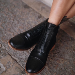 Bottes En Cuir Noir MAMA - Taille 39 - Made In Italy - Doublure Cuir - Talon Moyen - Très Bon état
