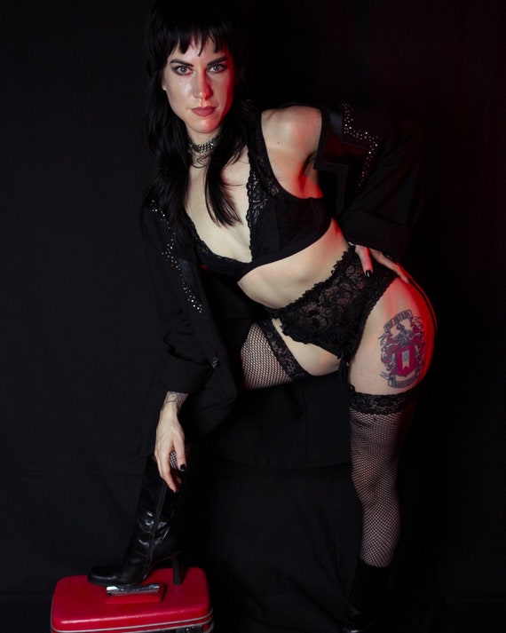 Black Lace Garter Belt by Victoria’s Secret 1990s
