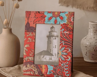 Cornice portafoto in tessuto floreale – Ricordo decorativo fatto a mano