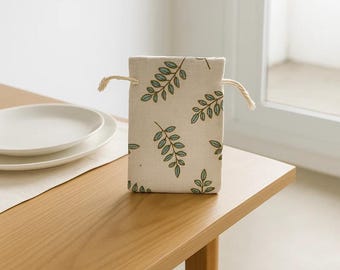 Servilleta de algodón 100% con diseño de pentáculo – Mantelería gótica bohemia estampada a mano.