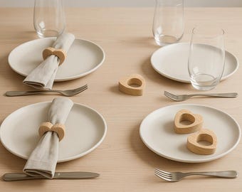 Servilleteros de madera de mango con forma de corazón recortado – Decoración de mesa (juego de 4)