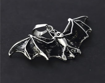 Pendentif homme chauve-souris vampire en argent et collier noir LP222