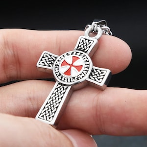 Vintage Punk 316L Stainless Steel Templar Red Knight Cross Pendant Necklaces For Men Boys Fashion Amulet Jewelry Gifts