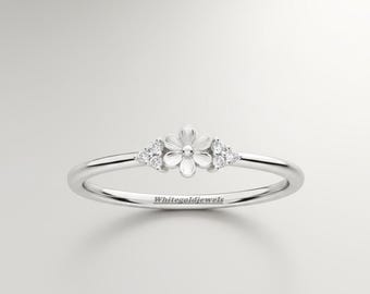 Minimalist Floral Elegance Engagement Ring, flower-shaped Small Diamond dainty Ring, Dainty Flower Style Ring For Women, Stacking Ring