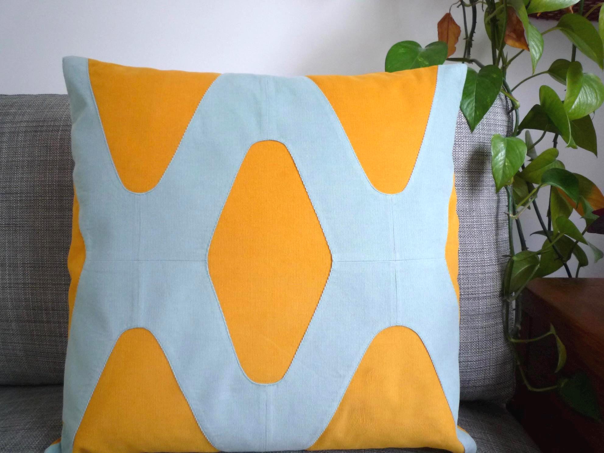 60's US ARMY bed pillow 大　vintageクッション 60's US ARMY bed pillow 大 vintageクッション Soviet Pillow - Etsy