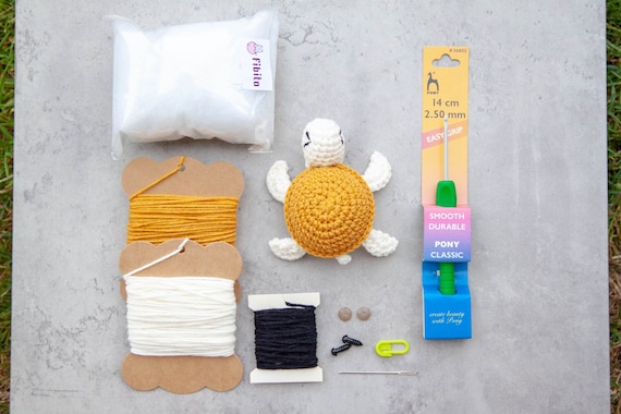 Crochet KIT: Tiny Turtle/ Kit for Beginners/ Tortoise Baby Gift/ Kit With  Yarn/ Amigurumi Pattern/ Stuffed Animal/ Kids DIY/ Handmade Plush 