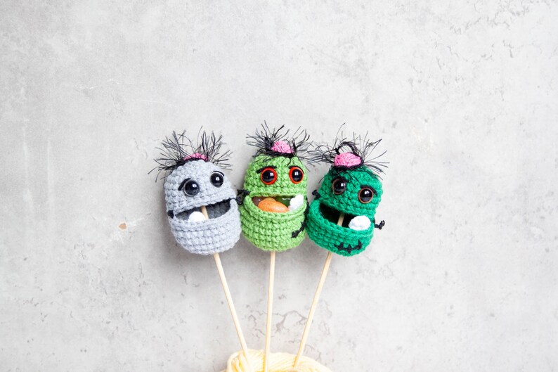 Crochet PATTERN: Zombie Head Sweet Holder/ Amigurumi Halloween Gift/ Candy Stick/ Trick or Treat/ Easy Pattern/ Frankenstein Monster/ Creepy image 6