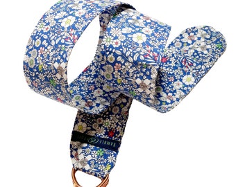 Cinturón de tela pequeño June's Meadow con estampado Liberty London y anilla en D Tana Lawn