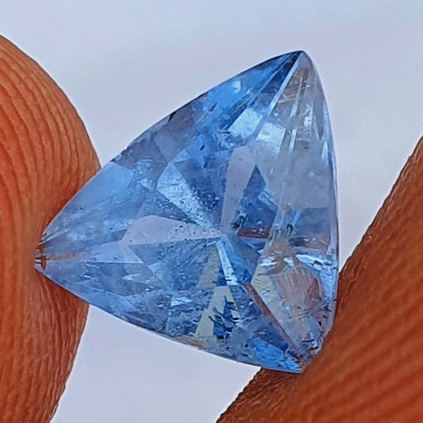 Santa Maria Aquamarine Gemstone. Blue Santa Maria Color Aquamarine Loose Gemstone - 2.50 Carats   9.5*9*6 mm