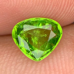 Natürlicher grüner Peridot Edelstein, Ringgröße Peridot Schmuckherstellung, Peridot, aus Pakistan 1.80CT 7*7*4 mm