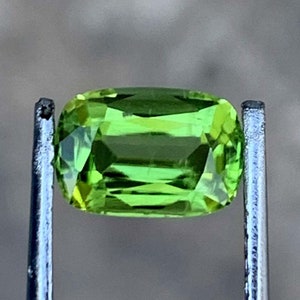 Natural Peridot Gemstone. Top Color Peridot Loose Gemstone From Pakistan - 1.40 carats   7*5*4 mm