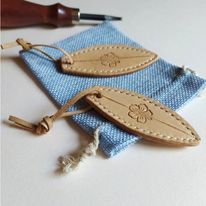 natural leather surf key ring