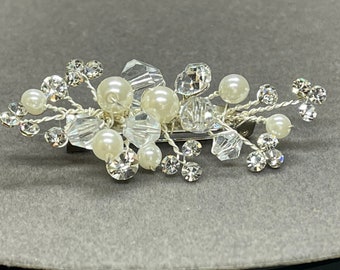 Beautiful crystal & pearl train pin, wedding dress train pin, floral, pearl dress pin, bridal gown clip, Wedding Gift, Bridal Skirt Clip