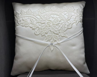 Ivory lace ring pillow, vintage design lace pillow, bridal accessories, wedding accessories, ivory ring bearer pillow, swarovski crystal